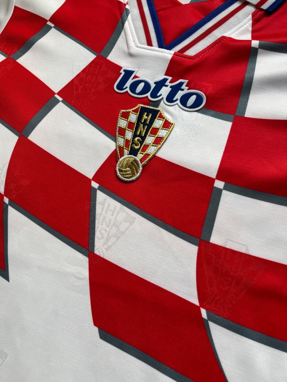 Croatia Retro Soccer Jersey 1998 Home White - Picture 2 of 4